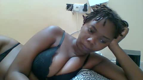 Queen online show from February 21, 7:39 pm