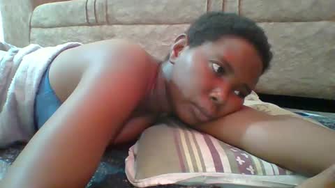 Queen online show from February 26, 10:38 am