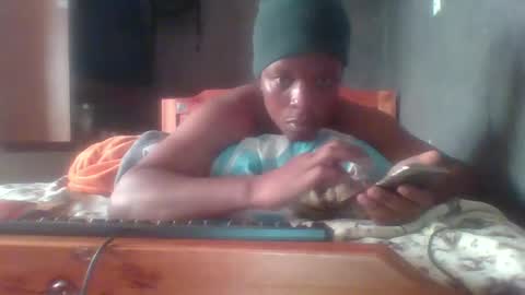 hotguyy001 online show from February 15, 10:00 am