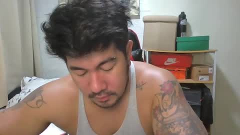 Snapshot of hothunkybear23 chatting on December 7, 2:14 am Khel online show from December 7, 2:14 am