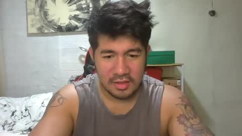 Snapshot of hothunkybear23 chatting on December 6, 1:24 am Khel online show from December 6, 1:24 am