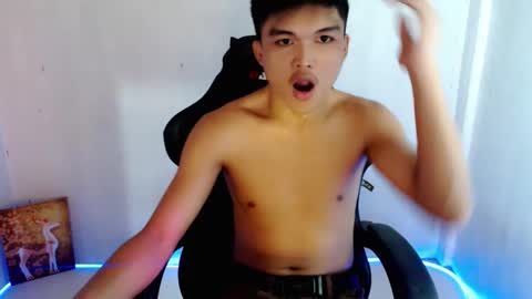 hotking_cummer online show from February 8, 9:24 am