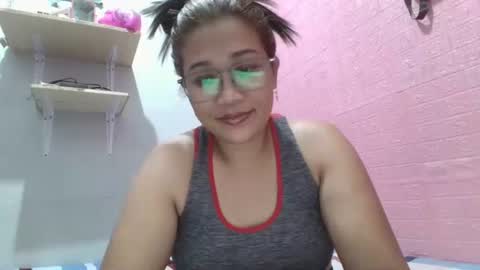 hotlavender online show from March 15, 12:52 pm