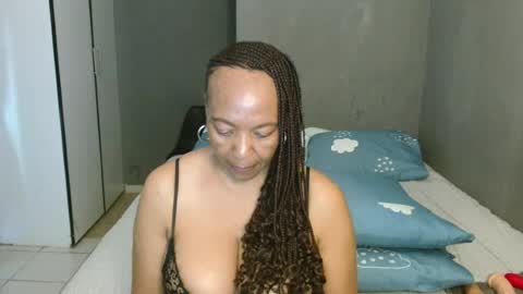 hotlilya online show from July 8, 10:40 am