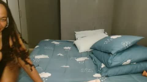 hotlilya online show from July 1, 5:43 pm
