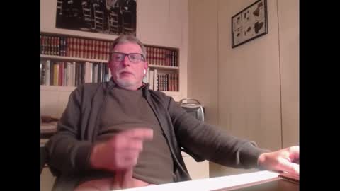 hotlux_54 online show from December 28, 10:34 pm