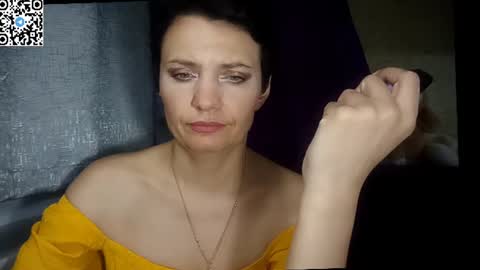 hotmamaqueen234 online show from June 15, 7:28 pm
