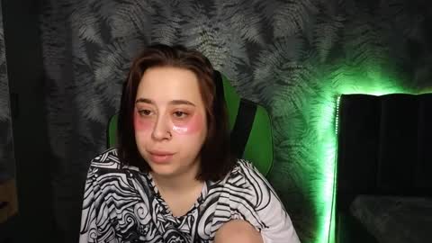 hotmariella online show from January 22, 2:15 am