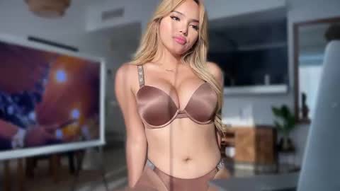 Jessica Ortega online show from January 17, 12:21 pm