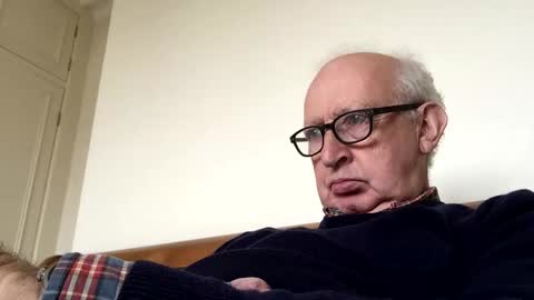 hotmuff99 online show from November 13, 1:25 pm