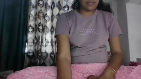lola online show from February 28, 9:47 am