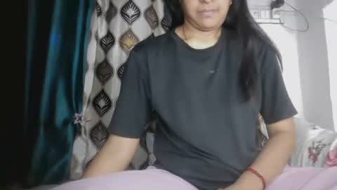 lola online show from February 28, 2:43 pm