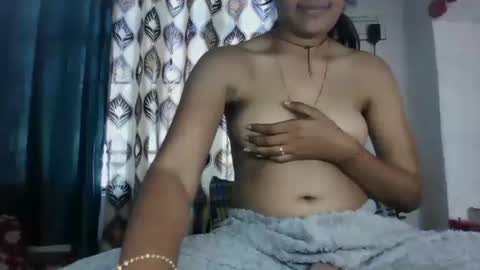 lola online show from February 8, 7:48 am
