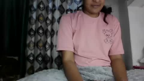 lola online show from February 20, 11:53 am