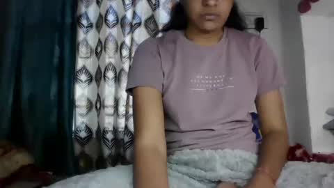 lola online show from February 3, 9:52 am