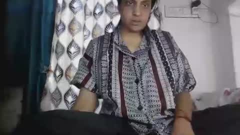 lola online show from March 15, 3:44 am