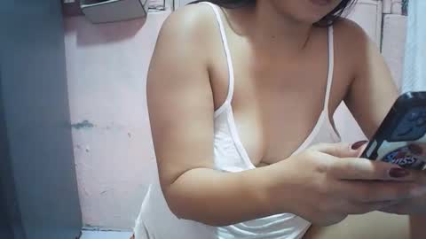 hotpink4u04 online show from November 14, 11:45 am