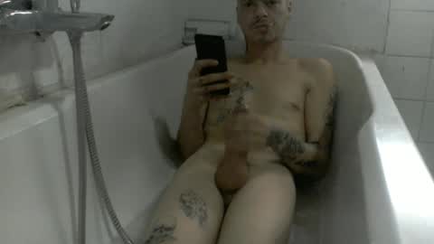 Snapshot of hotshot0509 chatting on December 27, 8:35 am big dick online show from December 27, 8:35 am