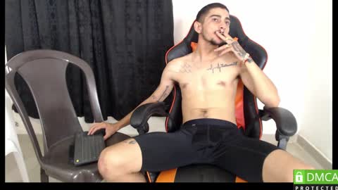 Snapshot of hotsteel420 chatting on September 9, 3:39 am hotsteel420 online show from September 9, 3:39 am