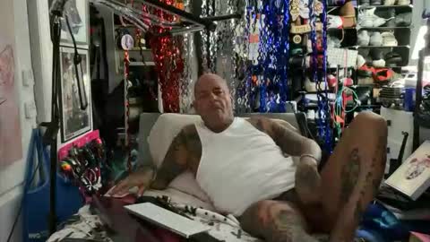 hotstuff775616 online show from May 31, 4:33 am