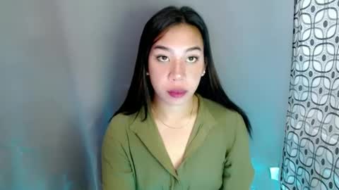 jelaigrande  online show from January 24, 1:35 am