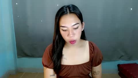 jelaigrande  online show from February 13, 5:05 am