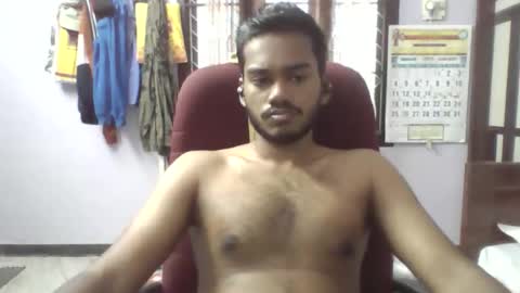 hottamilguy01 online show from January 12, 5:25 am