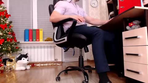 Snapshot of hottdoll611 chatting on December 28, 2:42 pm CassieAndDonald online show from December 28, 2:42 pm
