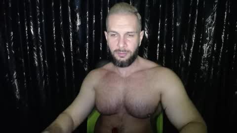 hotterlrg online show from February 25, 11:04 pm