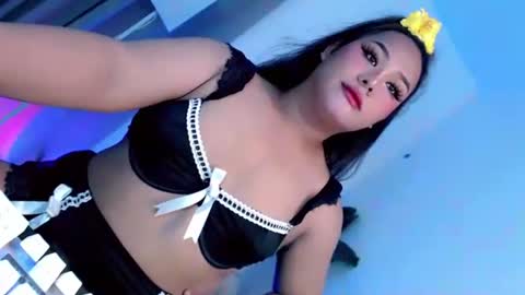 hotterthansex2 online show from October 19, 8:52 am