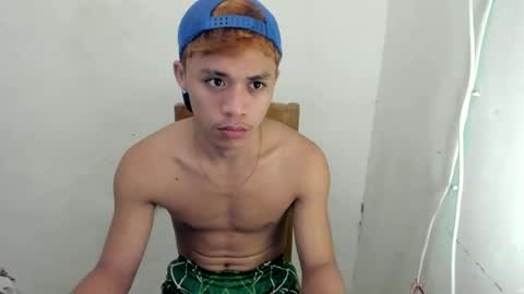 hottie_migs online show from May 10, 4:24 pm
