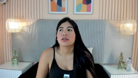 Snapshot of hottie_mine_ chatting on October 15, 11:00 am 2pm - 9pm GMT-5 online show from October 15, 11:00 am
