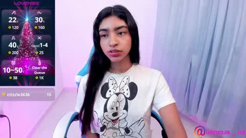 Snapshot of hottie_veronica chatting on January 2, 10:33 pm Veronica independent model online show from January 2, 10:33 pm