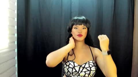 Maxine online show from November 22, 2:43 am