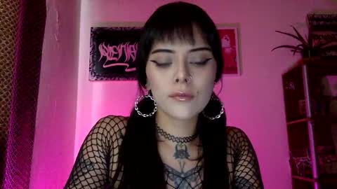 Tat  online show from February 25, 5:51 pm