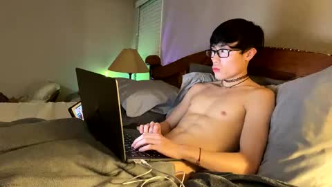 hottiewithabody101 online show from April 30, 8:57 pm