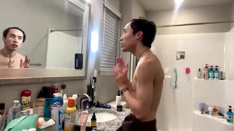 hottiewithabody101 online show from May 14, 11:25 pm