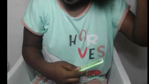 Snapshot of hottylissa1 chatting on September 18, 8:13 pm hottylissa1 online show from September 18, 8:13 pm