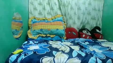 hotwetmommaxxx online show from October 5, 8:27 pm