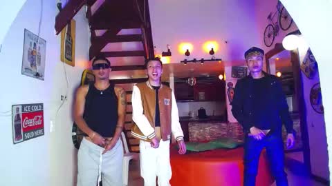 HOWENTS online show from October 18, 3:44 am