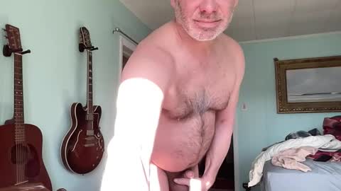 howlingatnothing online show from April 9, 1:06 pm