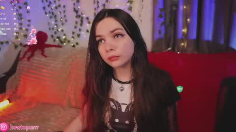 Mia online show from May 20, 6:47 pm