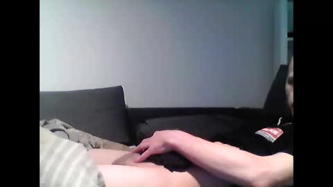 Snapshot of hubikush22 chatting on December 18, 3:37 am hubikush22 online show from December 18, 3:37 am