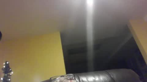 huckfinn1976 online show from January 15, 2:27 am