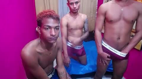 jose bigcock i like masturbate my big dick and finger my ass hole i am so hot online show from January 14, 7:22 pm