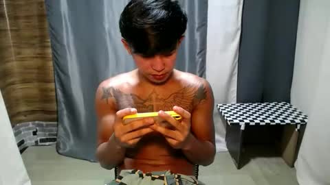 hugecockchristian online show from December 14, 12:33 pm