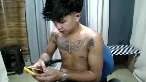 hugecockchristian online show from November 17, 2:08 pm