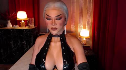 Christine online show from September 28, 4:16 pm