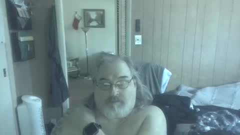 lonely huggy bear online show from April 27, 2:14 pm