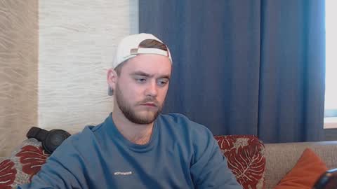 Hugo online show from December 7, 10:28 am